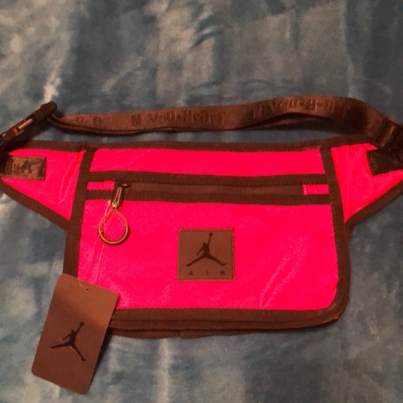 Jordan Other - NWT Jordan Fanny pack (Red and Black )